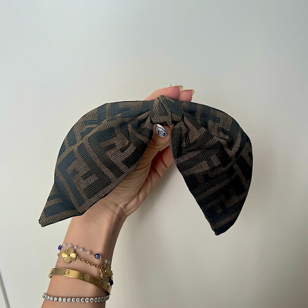 Fendi bow hair clip